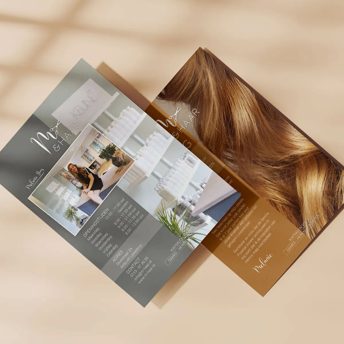 Grafisch vormgegeven openingsflyer